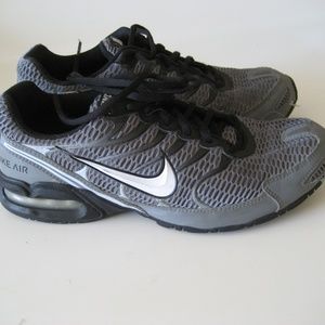 Men's Nike Air Torch 4 athletic shoes sz 10.5